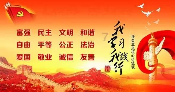 小姐姐一身白色丝质衬衣裙，清纯又美丽，你心动了吗？