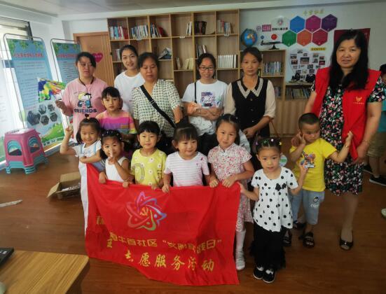 给宝宝拍嗝并非那么简单，儿科专家手把手视频教学！游戏画面